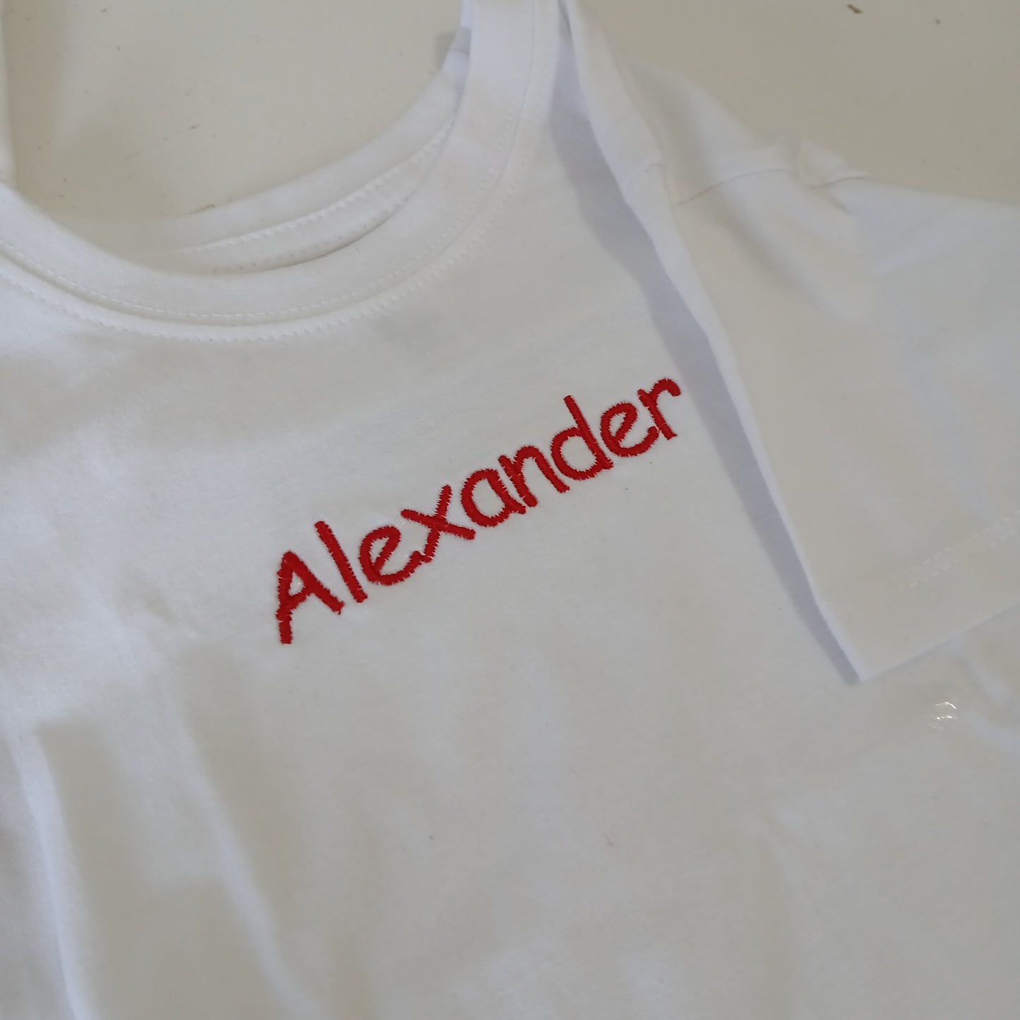 Camiseta Personalizada | Nombre bordado