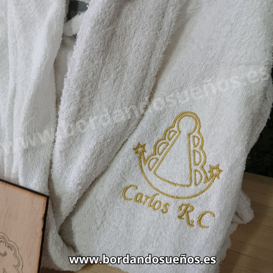 Albornoz Adulto Bordado Virgen del Roció + Iniciales