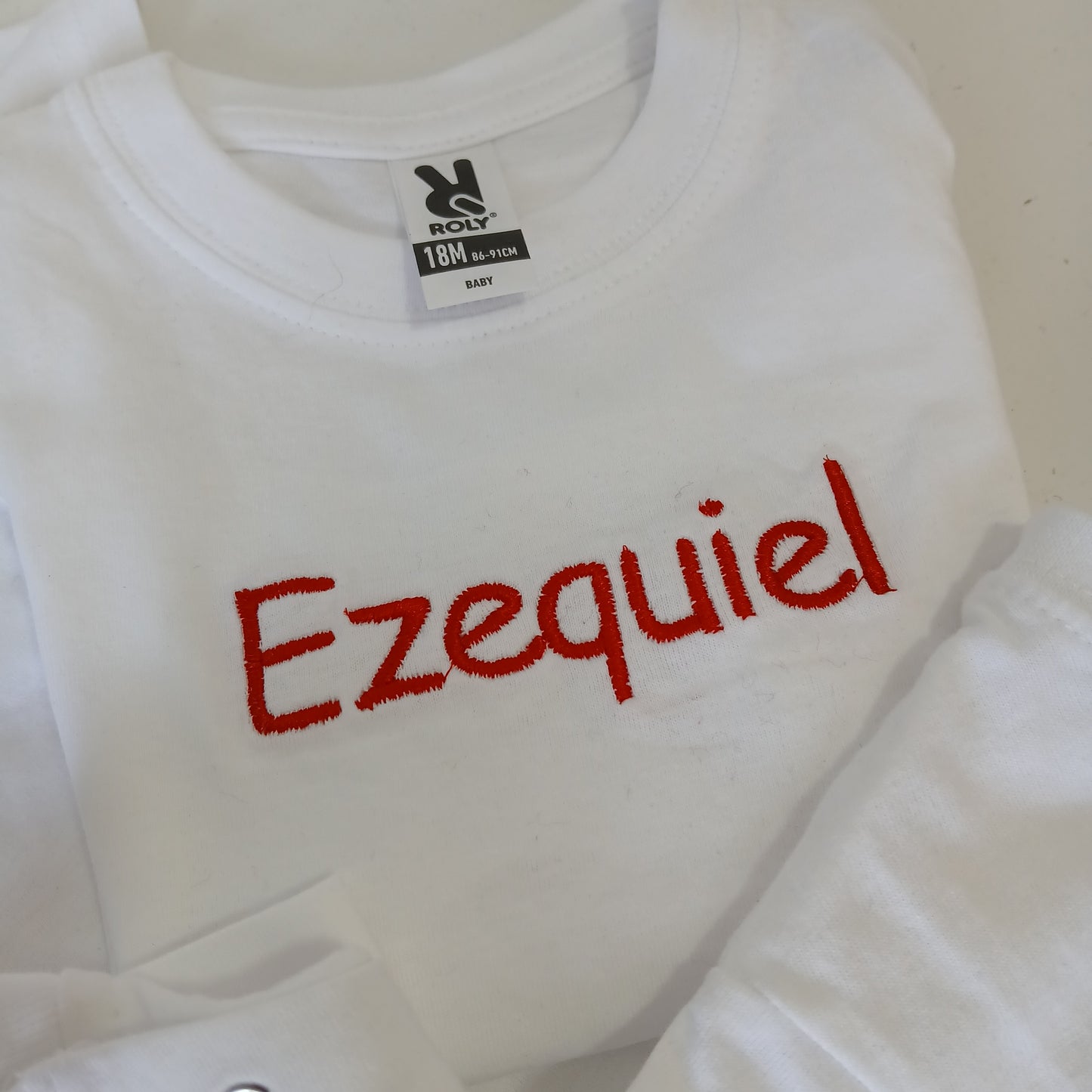 Camiseta Personalizada | Nombre bordado
